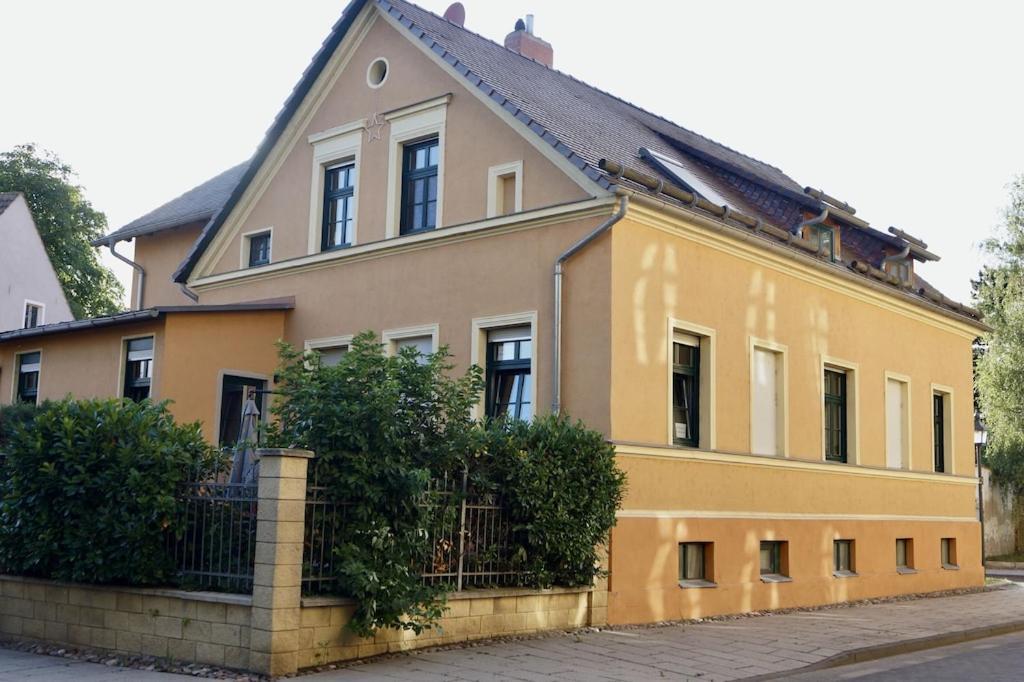 "Ferienwohnung Am Schloss" - Ferienwohnung Mit Blick Auf Das Barbyer Schloss, 5 Gehminuten Bis Zur Elbe المظهر الخارجي الصورة