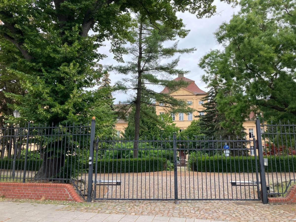 "Ferienwohnung Am Schloss" - Ferienwohnung Mit Blick Auf Das Barbyer Schloss, 5 Gehminuten Bis Zur Elbe المظهر الخارجي الصورة